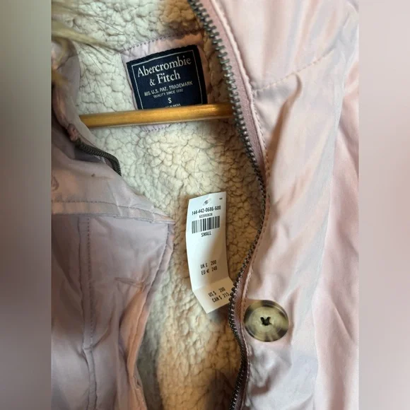 Abercrombie & Fitch Women's Pink Parka Coat NWT - Picture 4 of 7